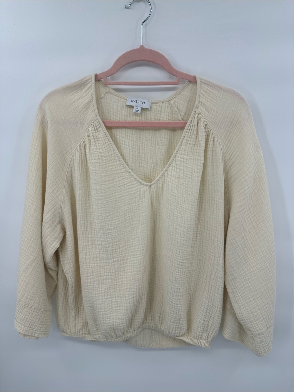 EVEREVE Cream 100% Cotton Gauze V-Neck Bell Sleeve Blouse Size M 1348 - Picture 2 of 9